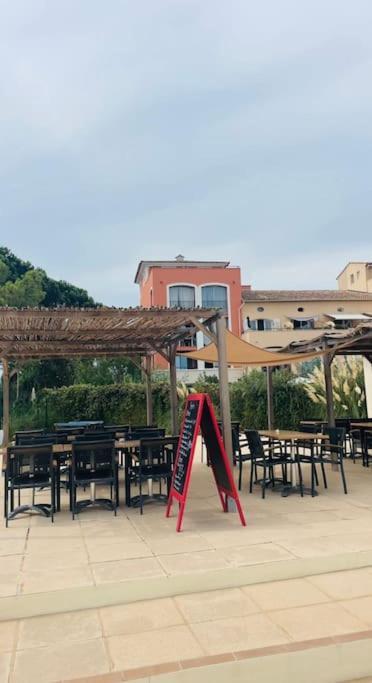 Proche St Tropez Refait A Neuf Bord De Plage Et Piscine Cogolin Exterior foto